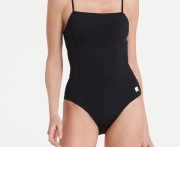 Vuori Swimsuit - Picture 9 of 9